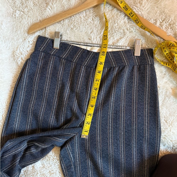 Indi&Cold Wide Leg Pinstripe Trousers - Navy & Grey Size 36/4 - Picture 5 of 9